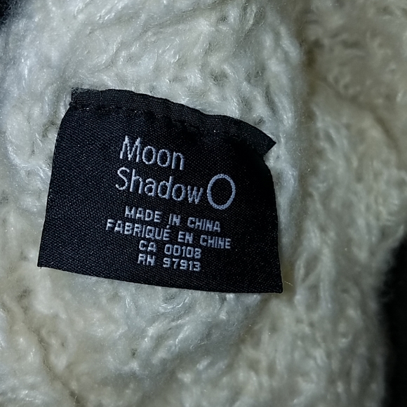 Cream Infinity scarf - Picture 2 of 2